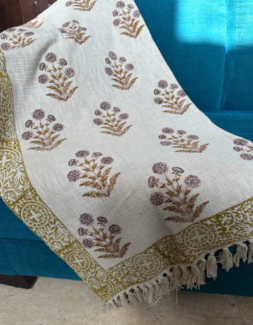 Pehchaan Throw
